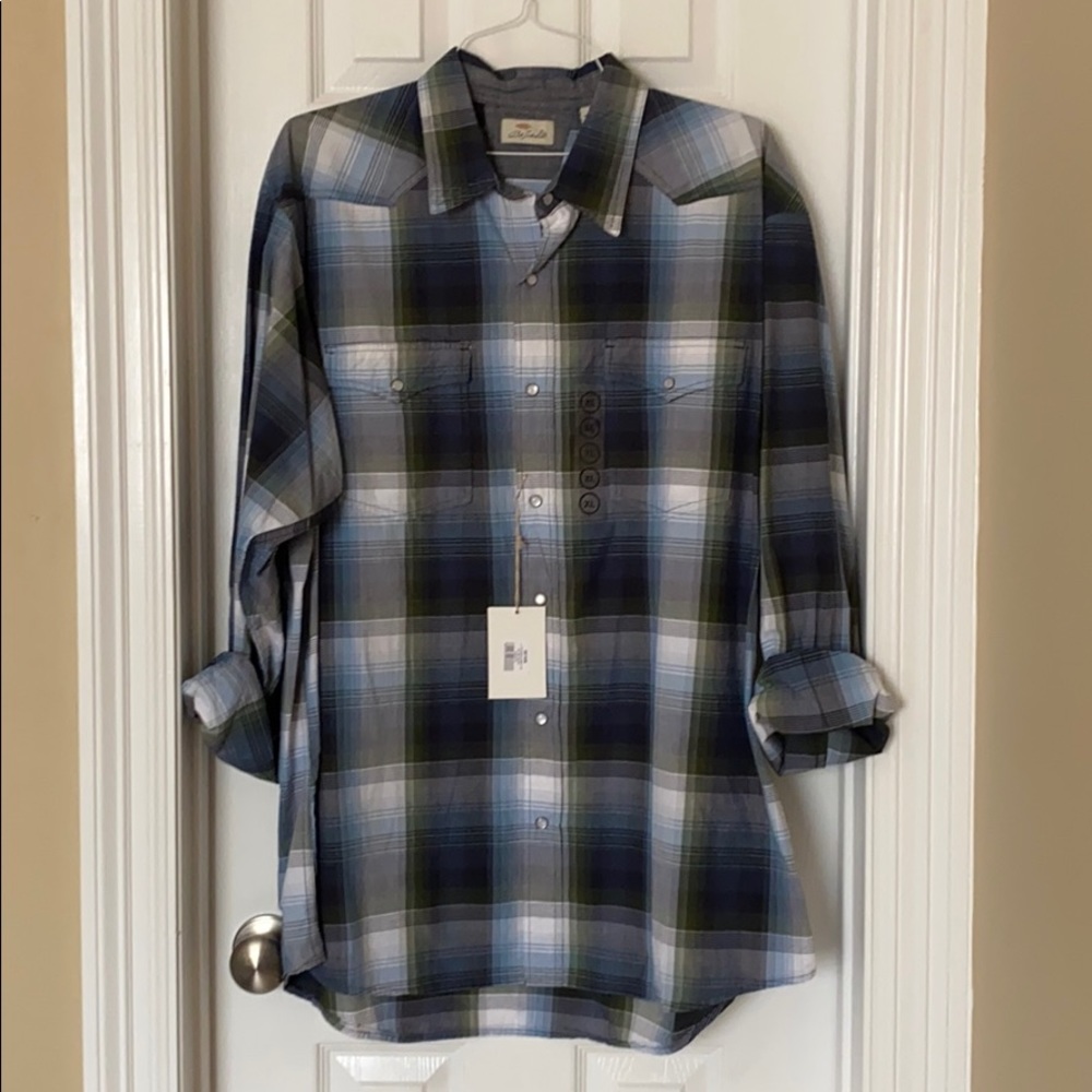 Long sleeve shirt